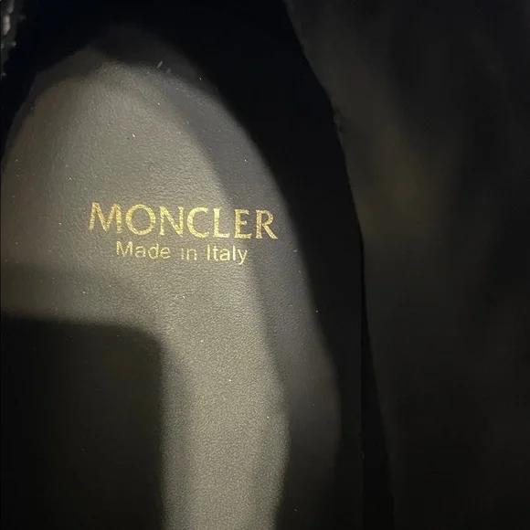 Moncler Blanche Boots with Sparkle - Picture 3 of 8